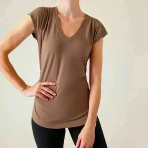 NWT Athleta Outbound V-Neck Tee, Color Rustic Beige, Size XS, Casual,Athleisure